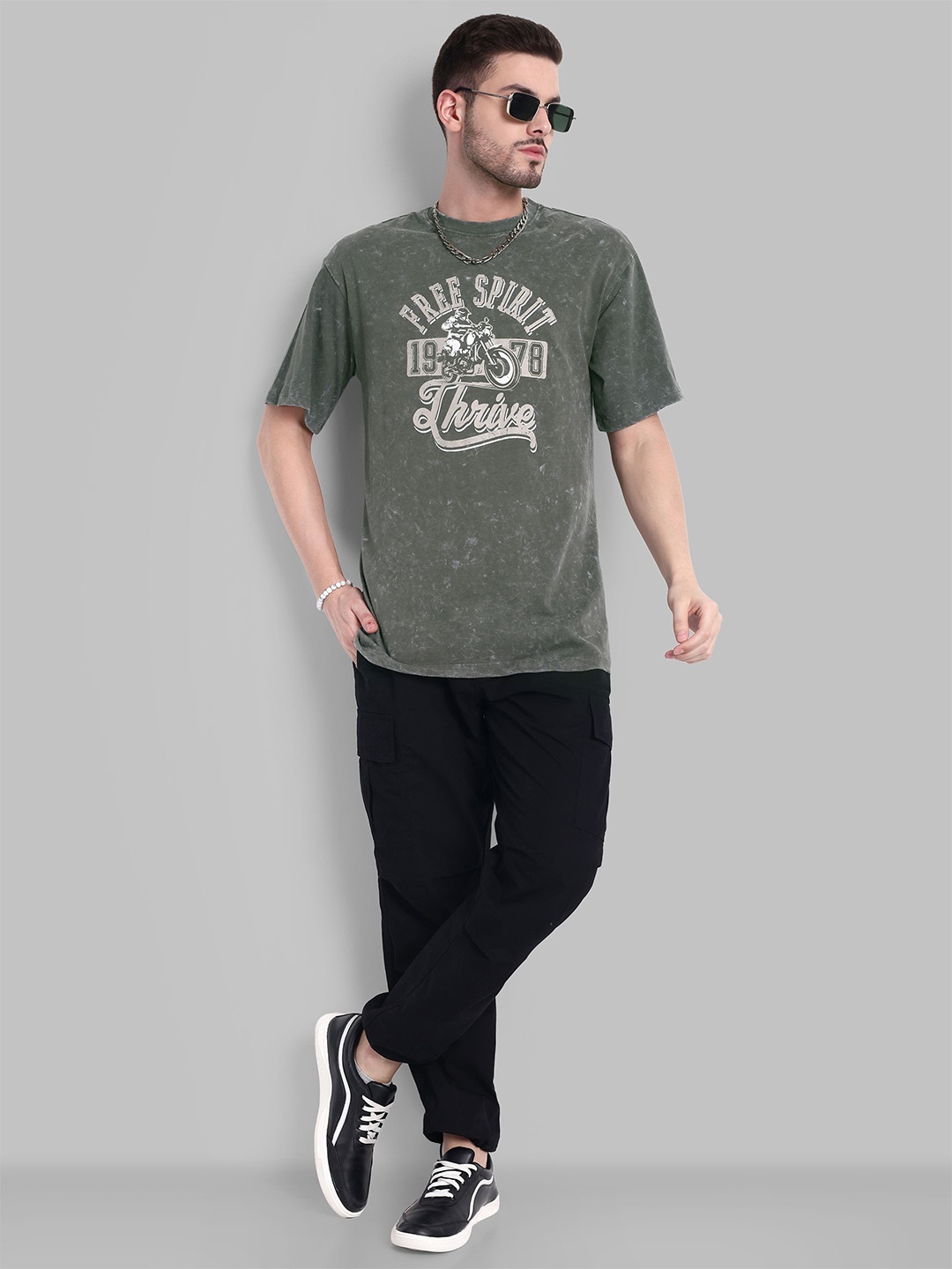 

The Roadster Lifestyle Co. Graphic Printed Pure Cotton Relaxed Fit T-shirt, Olive