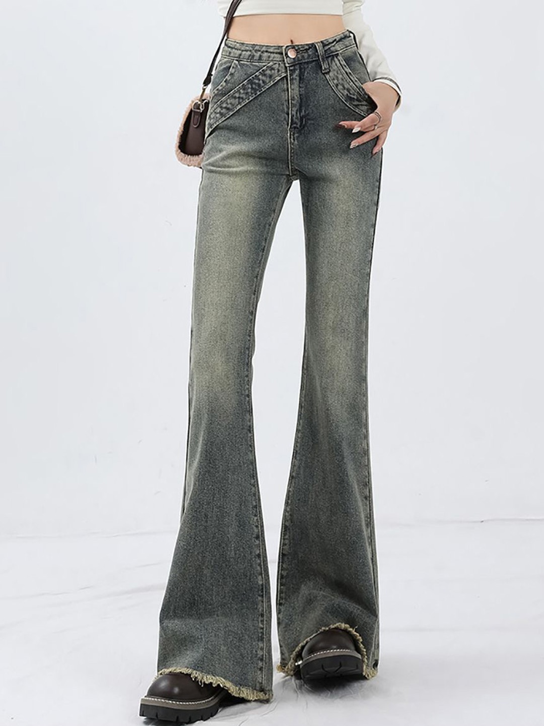 

StyleCast x Revolte Women Bootcut Light Fade Jeans, Grey
