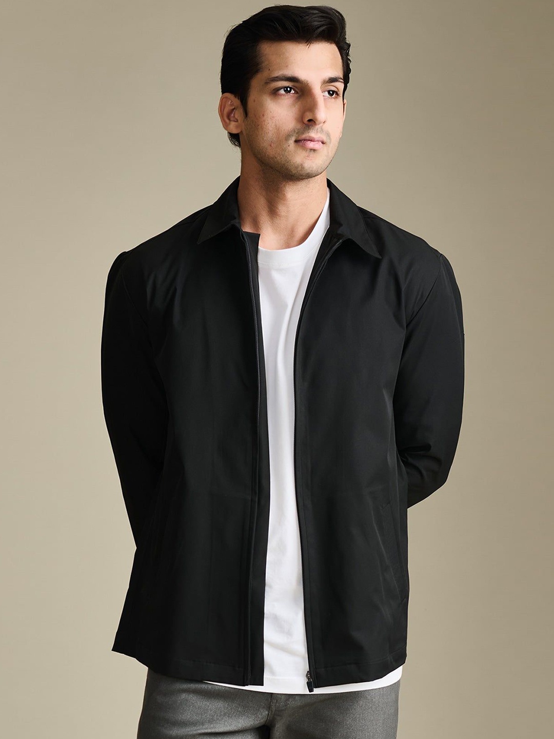 

Beyours Men Rapid-Dry Solid Bomber Jacket, Black