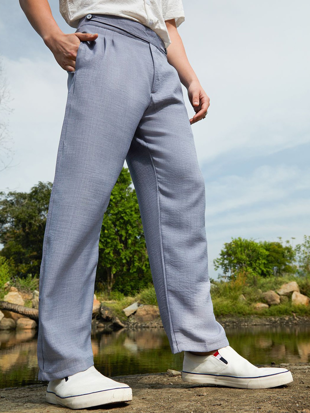 

Campus Sutra Men Comfort Trousers, Grey