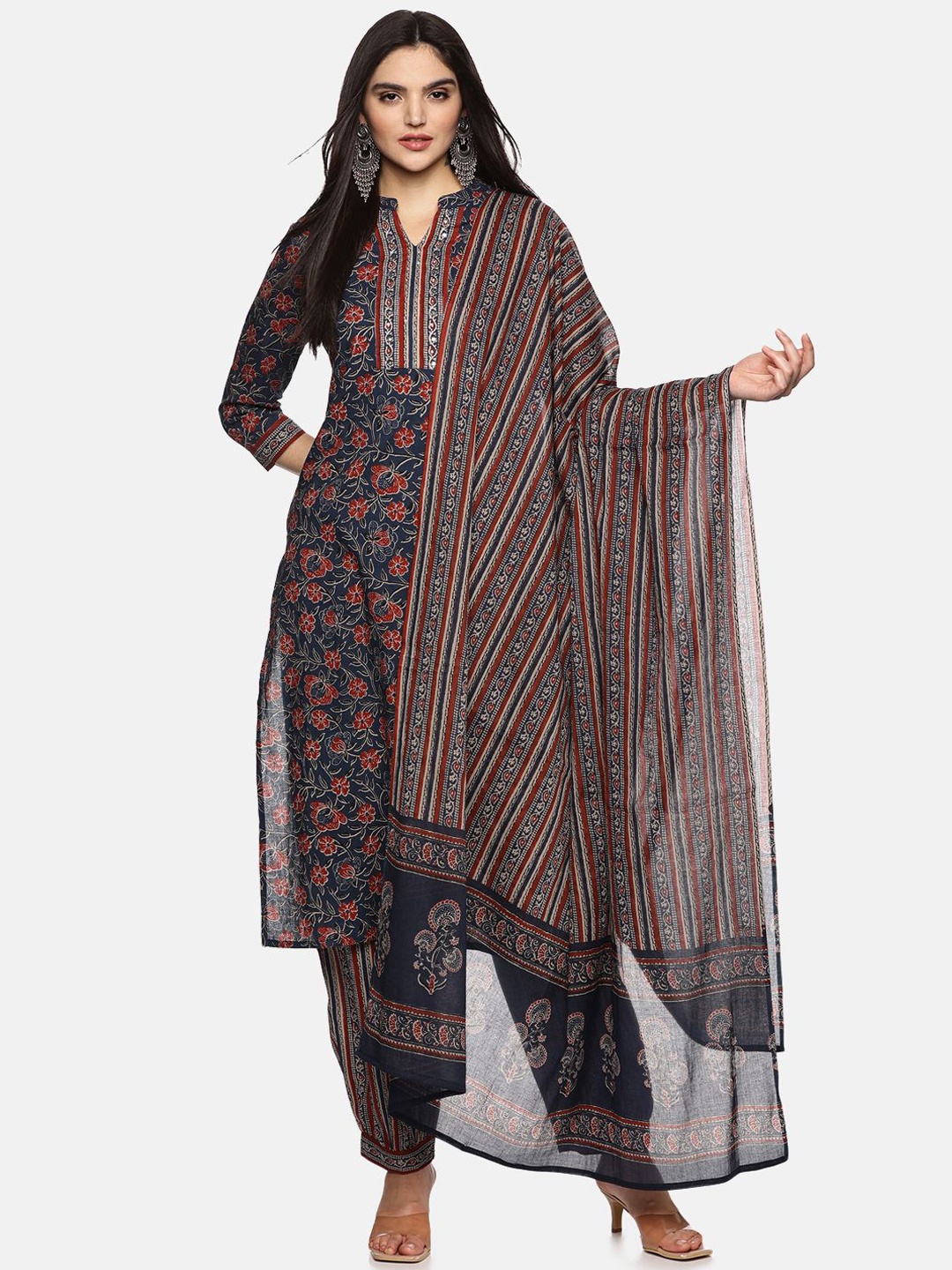 

RAJMANDIRFABRICS Women Floral Printed Regular Thread Work Pure Cotton Kurta with Trousers & With Dupatta, Blue