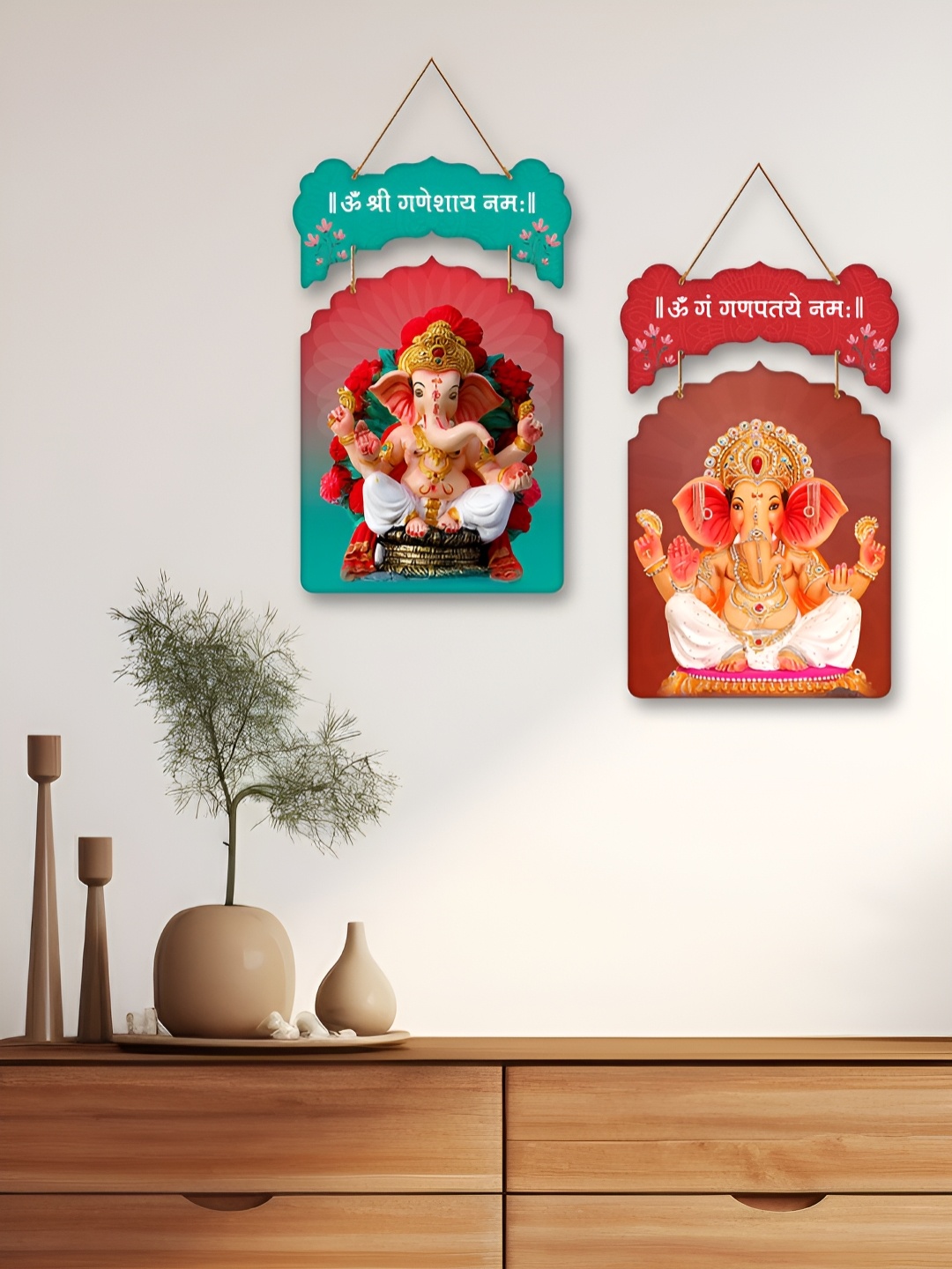 

ArtVibes Green & Red Set Of 2 Printed Wooden Wall Hanging