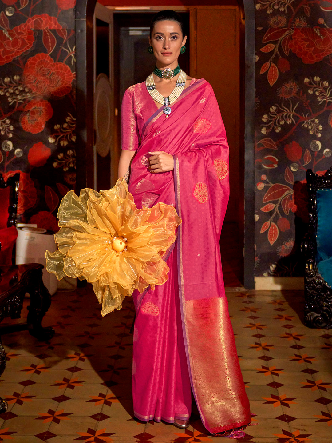 

Mitera Woven Design Zari Silk Blend Saree, Magenta