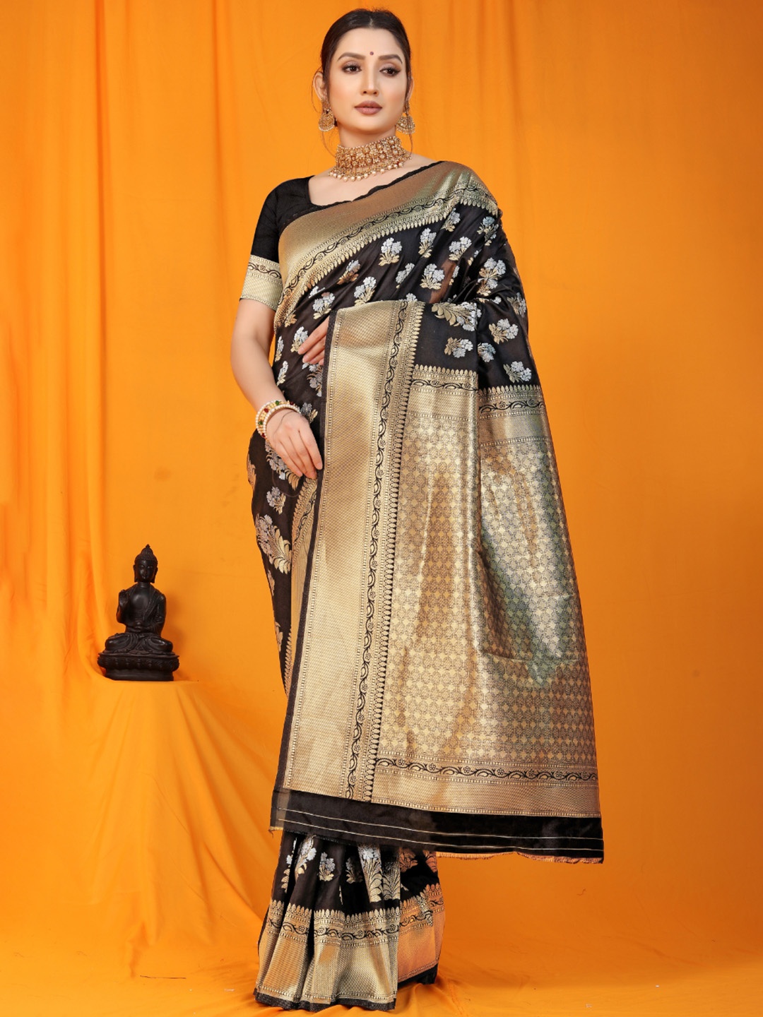 

Royal Rajgharana Saree Woven Design Zari Pure Silk Banarasi Sarees, Black