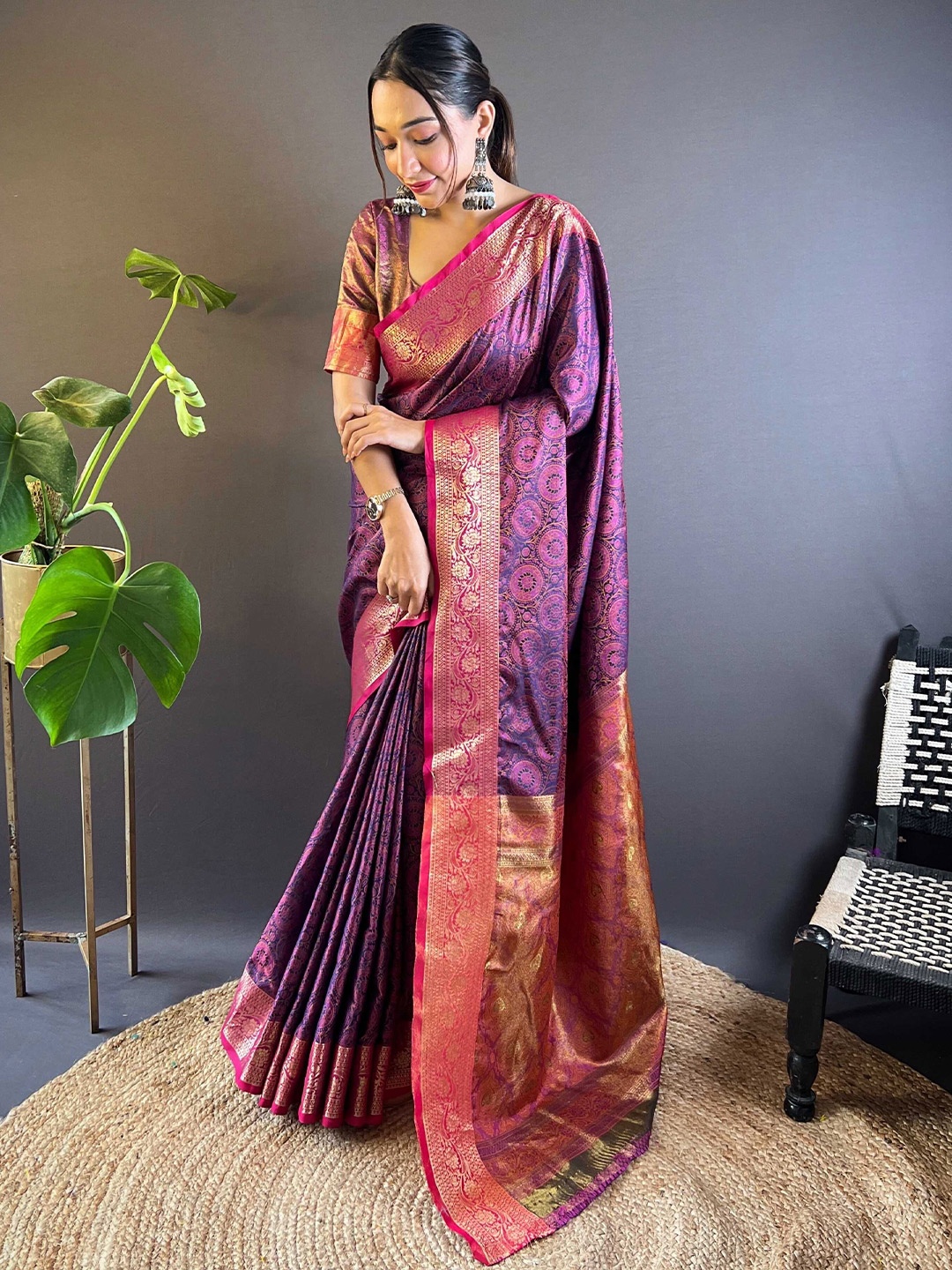 

DEVATITHI Woven Design Zari Silk Blend Banarasi Saree, Violet