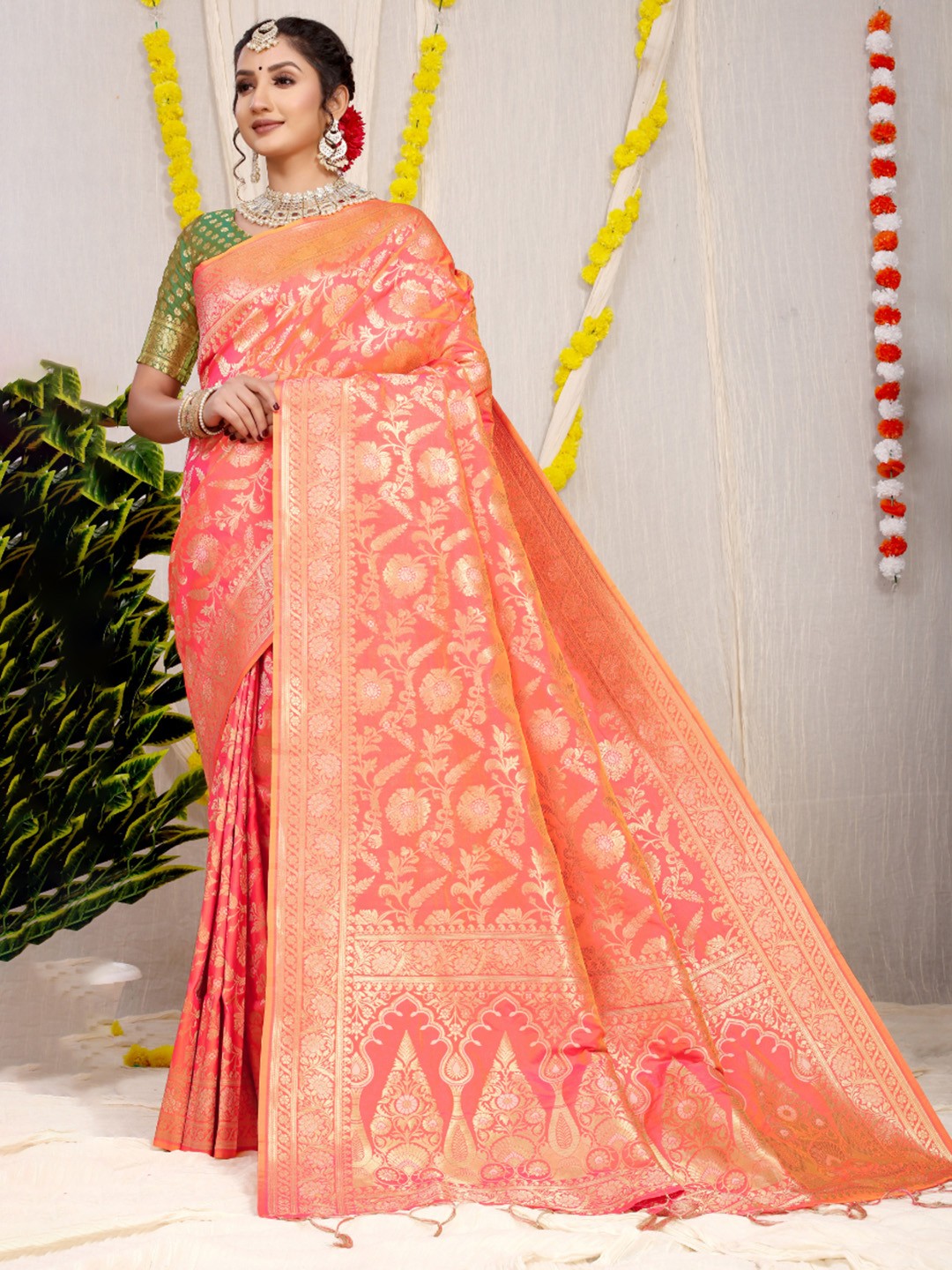 

Royal Rajgharana Saree Woven Design Zari Pure Silk Banarasi Sarees, Orange
