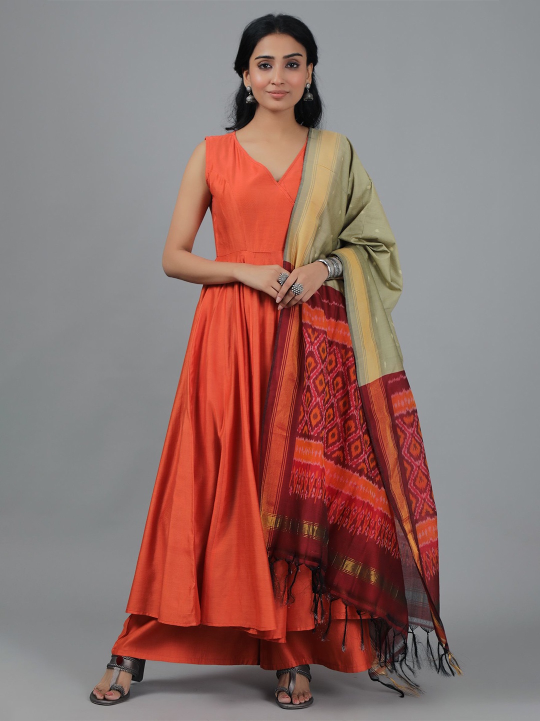 

TJORI Ethnic Motifs Printed Ikat Cotton Dupatta With Zari, Green