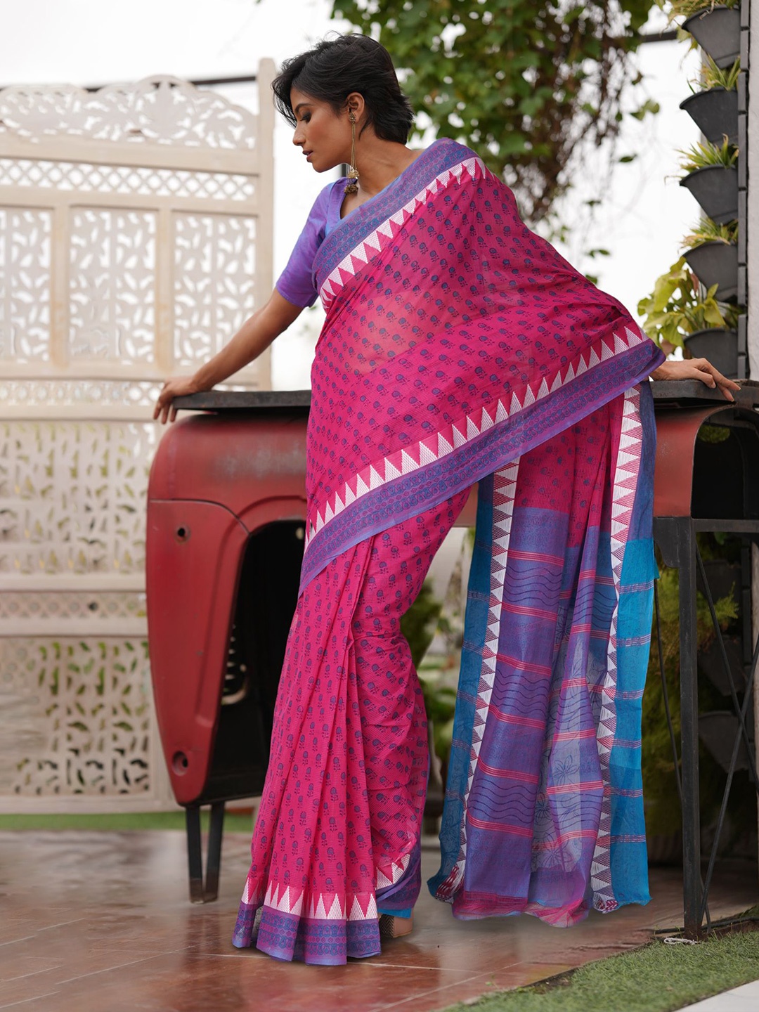 

Unnati Silks Floral Pure Cotton Handloom Mangalagiri Saree, Pink