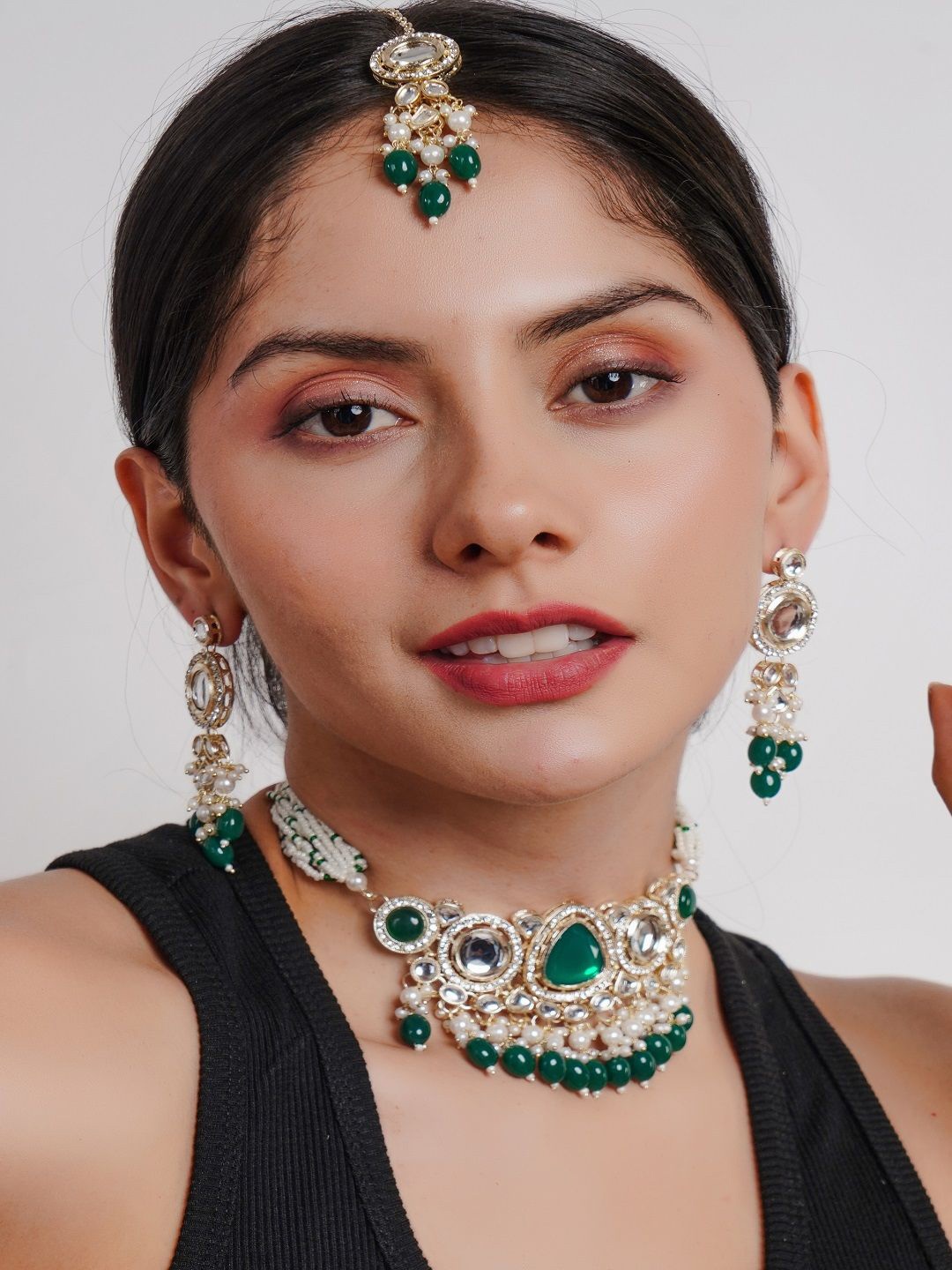 

Divisha 18 K Gold-Plated CZ-Studded & Pearl Beaded Jewellery Set