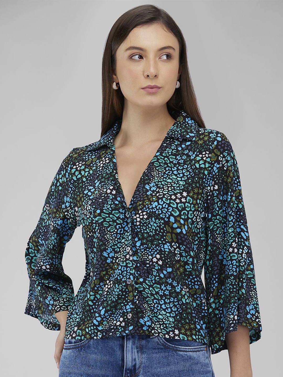 

IZEL Women Slim Fit Floral Printed Casual Shirt, Black