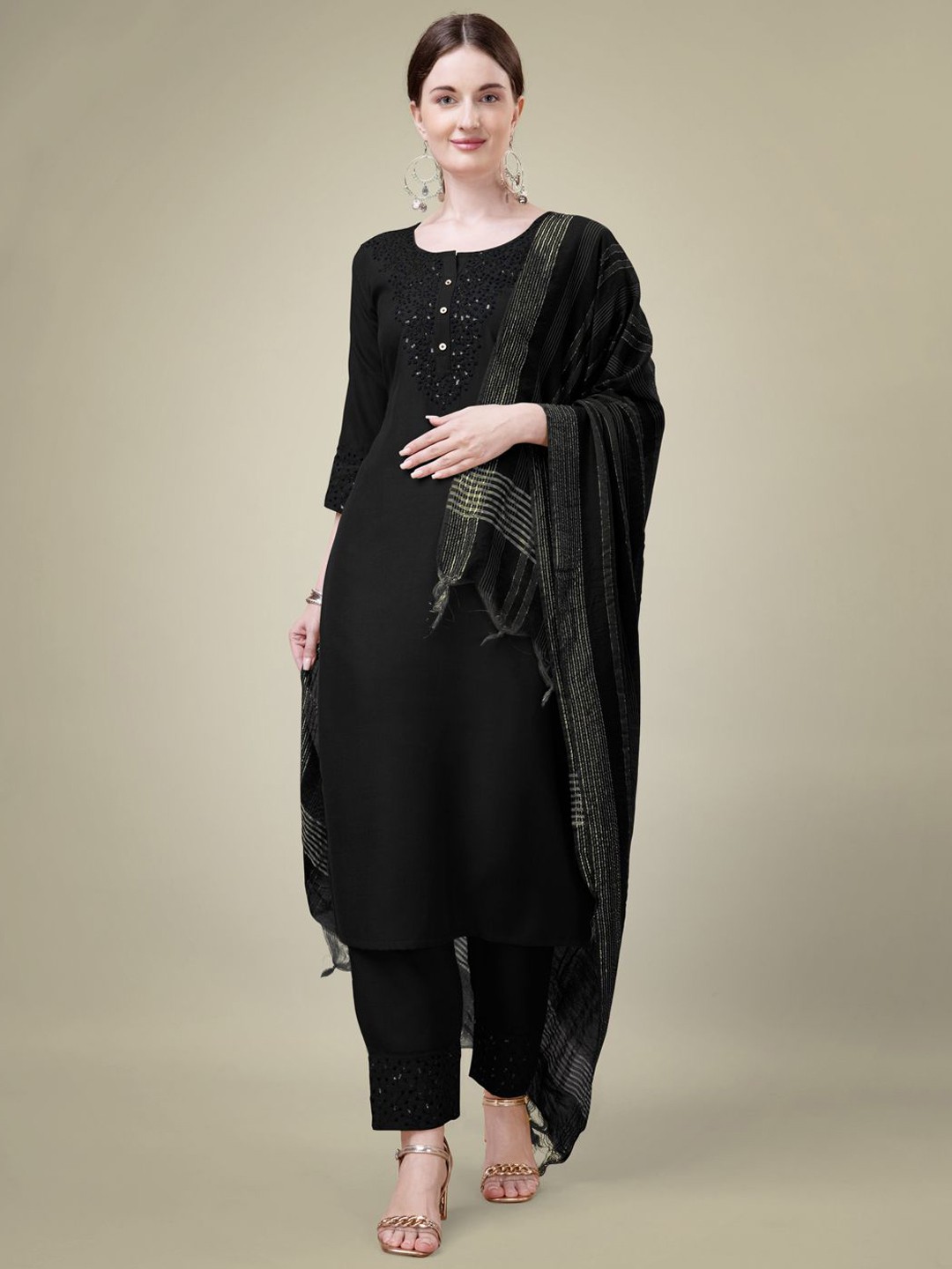 

Riddhi Textile Hub Women Embroidered Regular Sequinned Kurta with Trousers & With Dupatta, Black