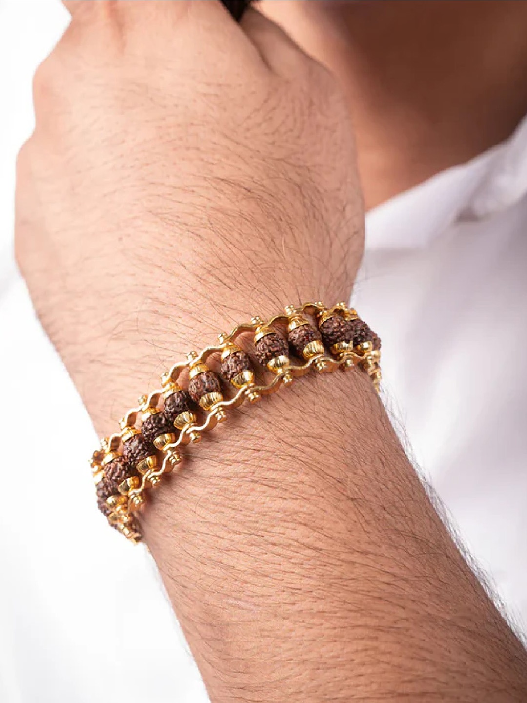 

RUHI COLLECTION Unisex Gold-Plated Charm Bracelet