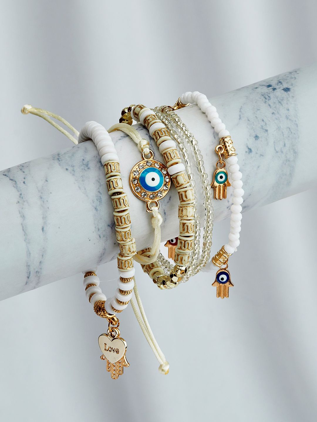 

JOKER & WITCH Women 6 Bracelet, Gold