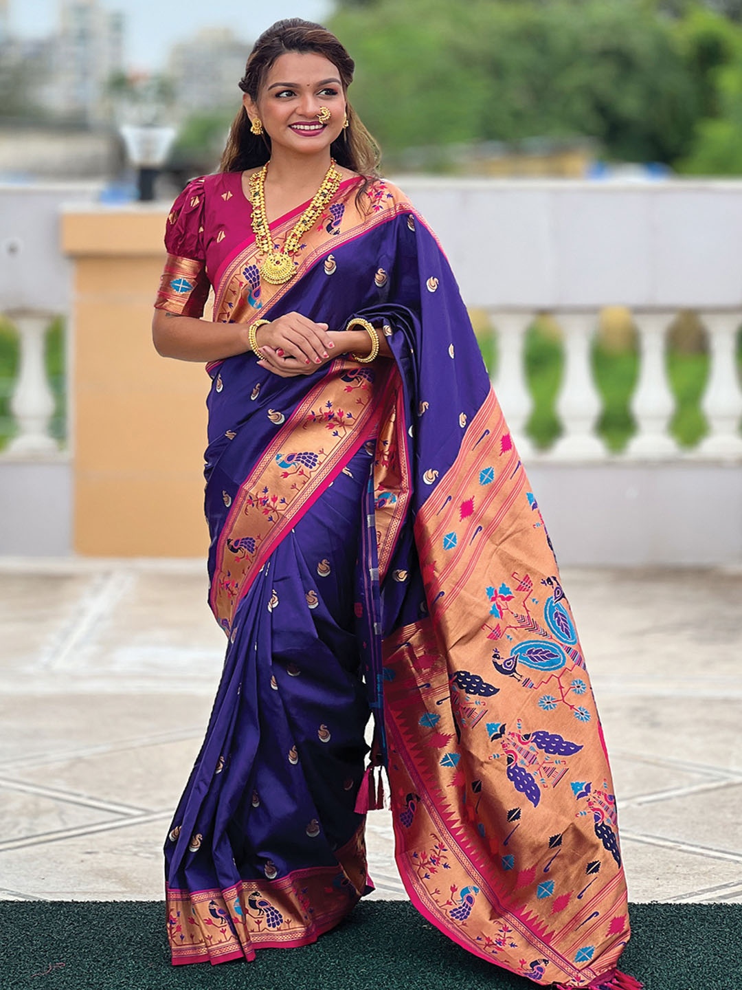 

Panzora Woven Design Zari Silk Blend Paithani Saree, Violet