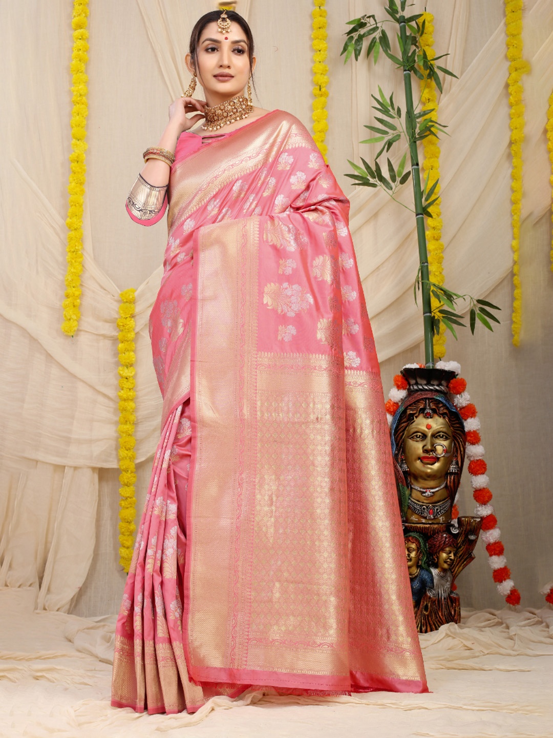 

Royal Rajgharana Saree Woven Design Zari Pure Silk Banarasi Sarees, Peach