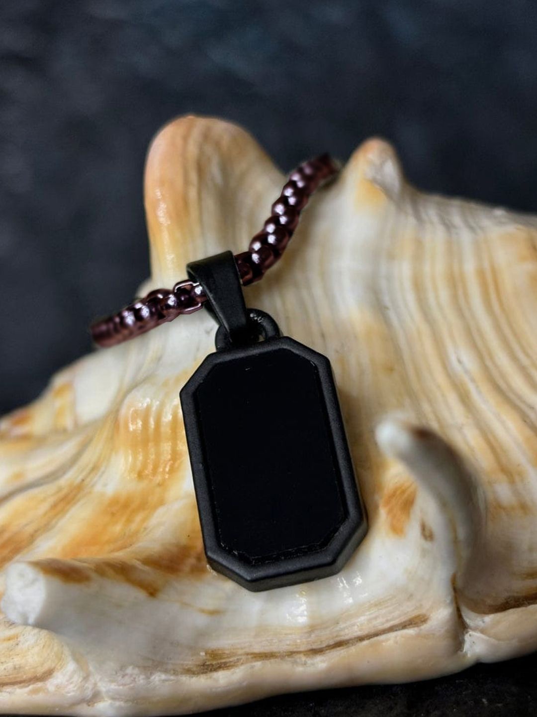 

The Roadster Lifestyle Co Rectangle Urban Pendant with Chain, Black