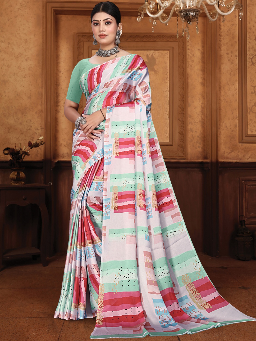 

Panzora Floral Satin Saree, Red