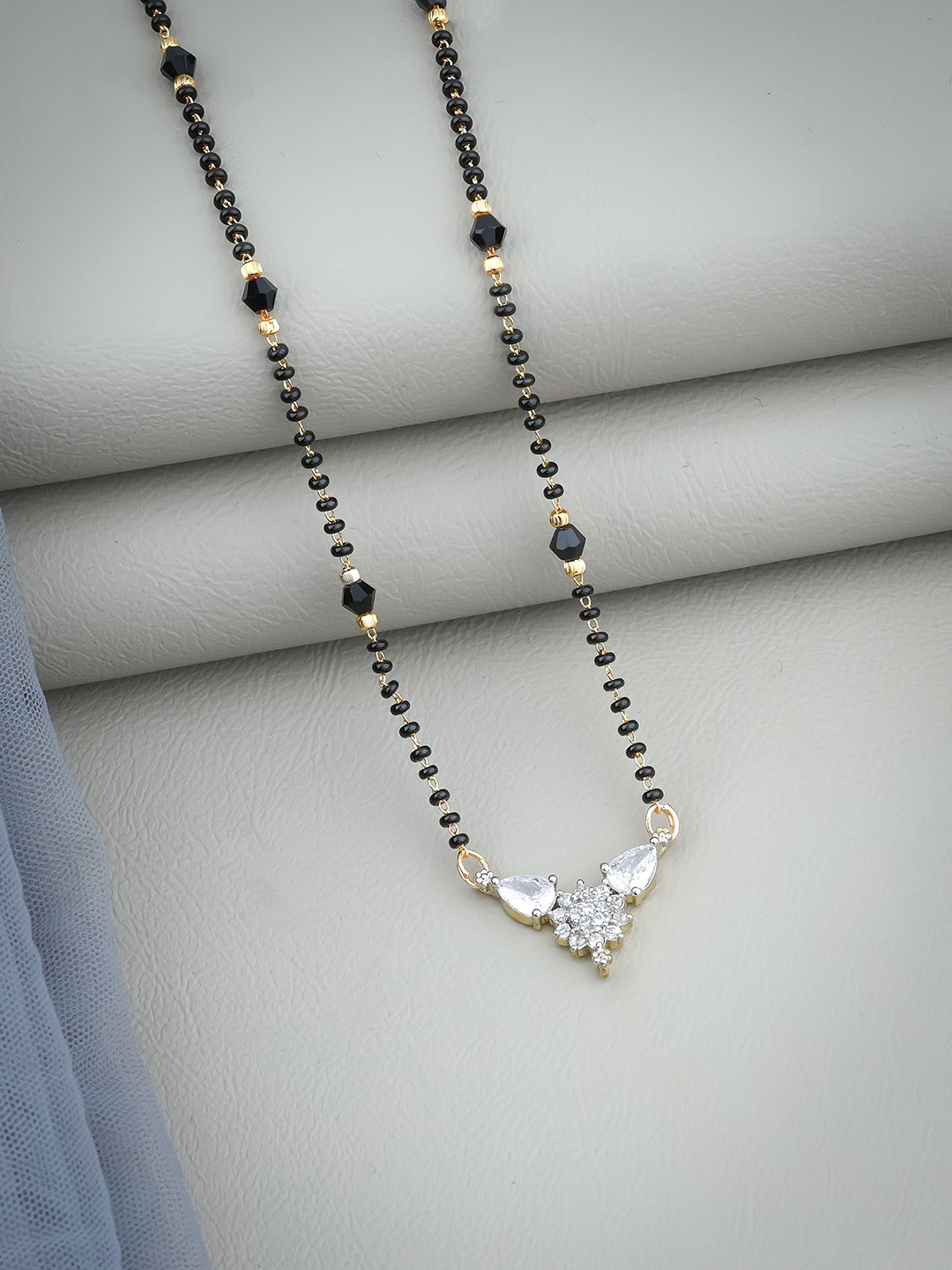 

Wynona Mangalsutra, Gold