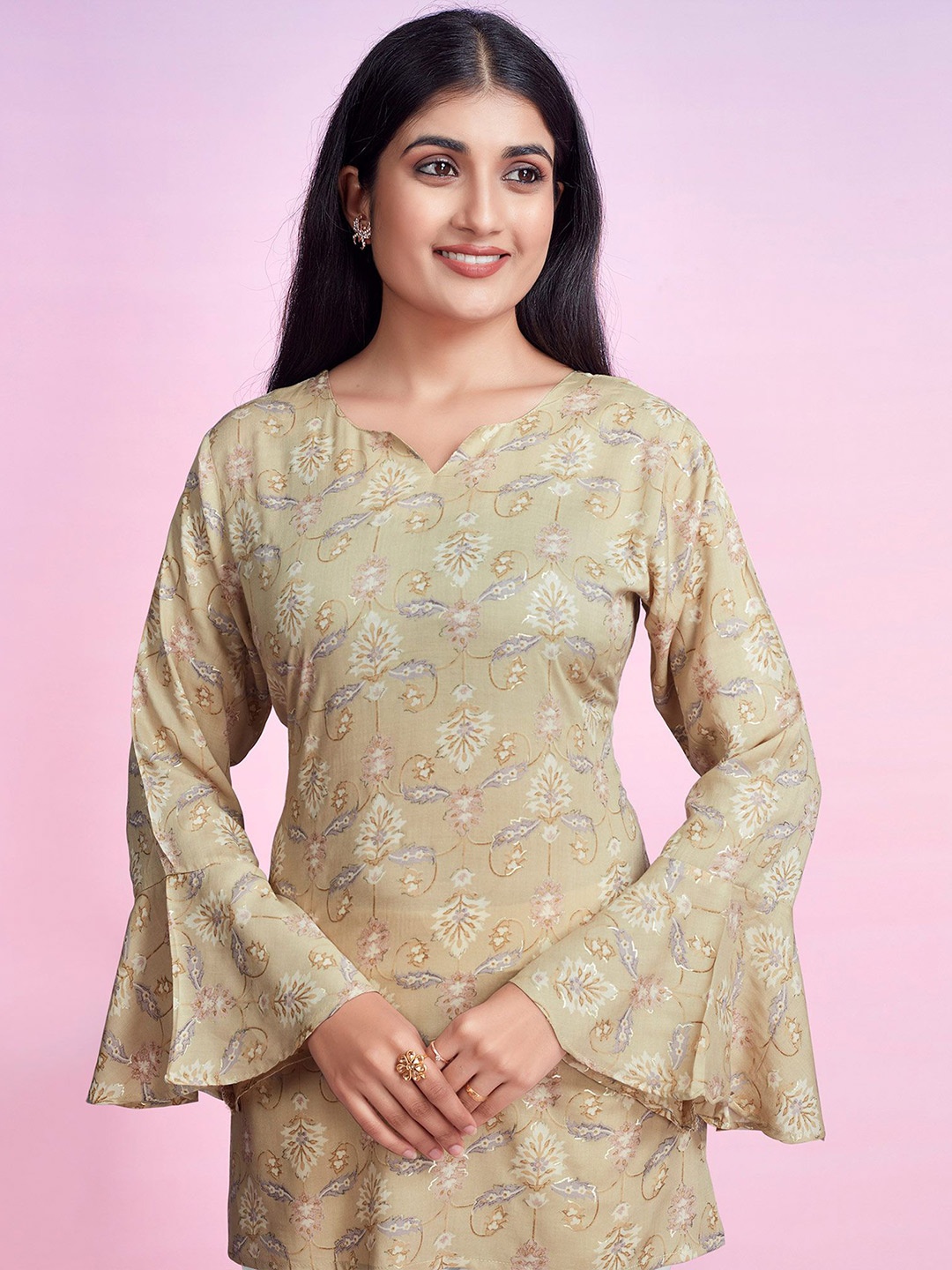 

Peachmode Floral Print Top, Beige
