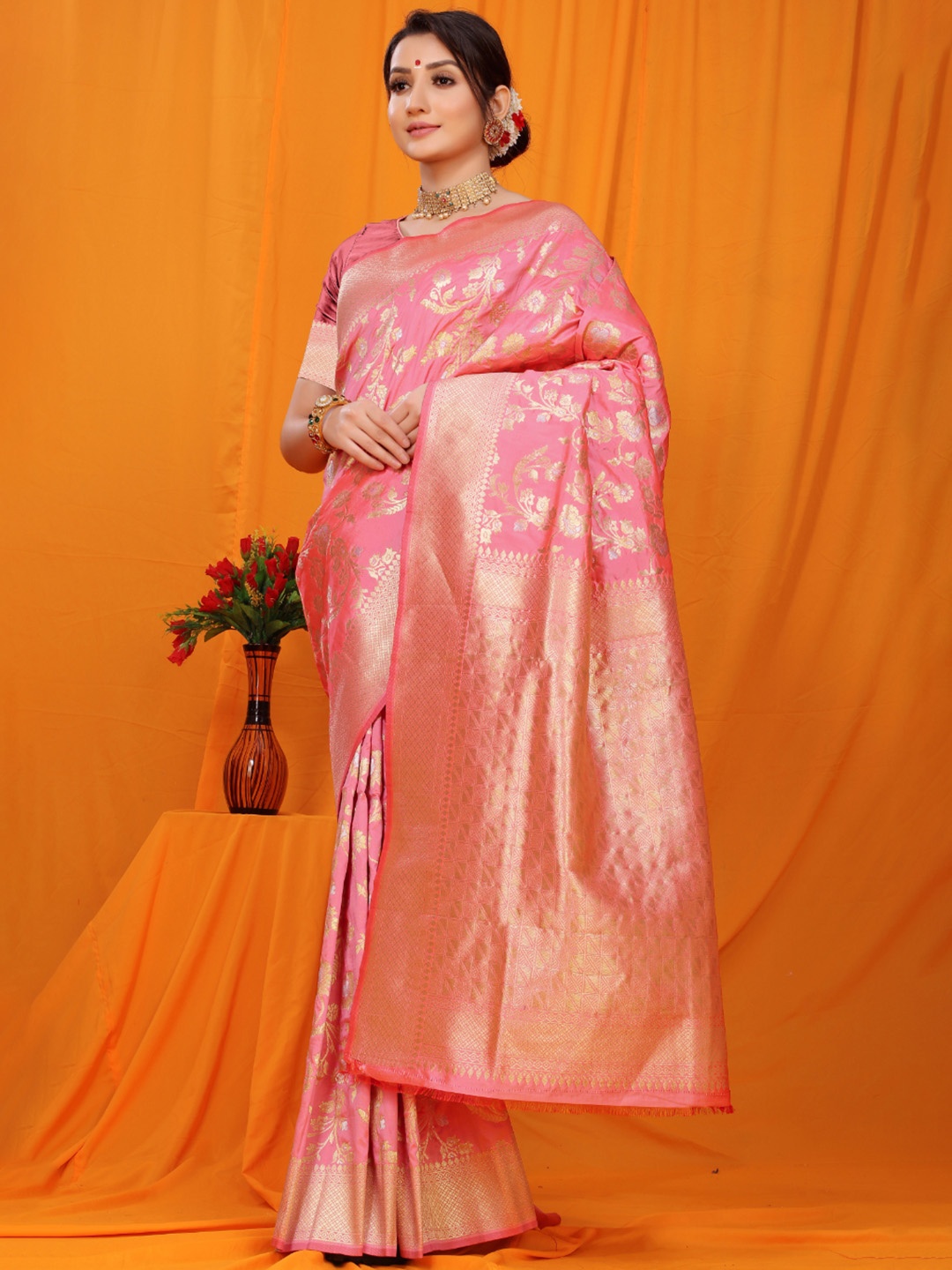 

Royal Rajgharana Saree Woven Design Zari Pure Silk Banarasi Sarees, Peach