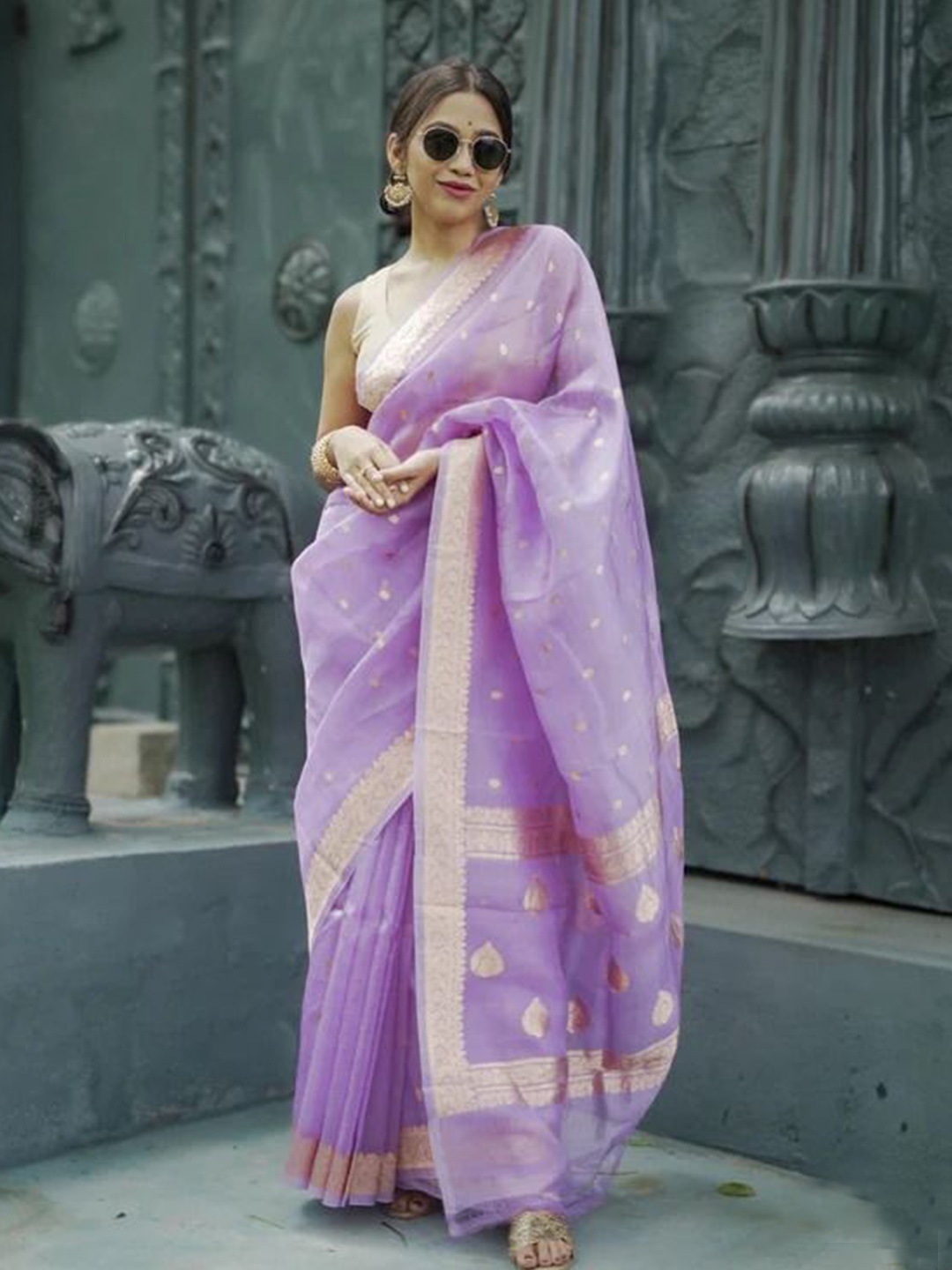 

ZIKARAA Woven Design Zari Pure Silk Saree, Lavender