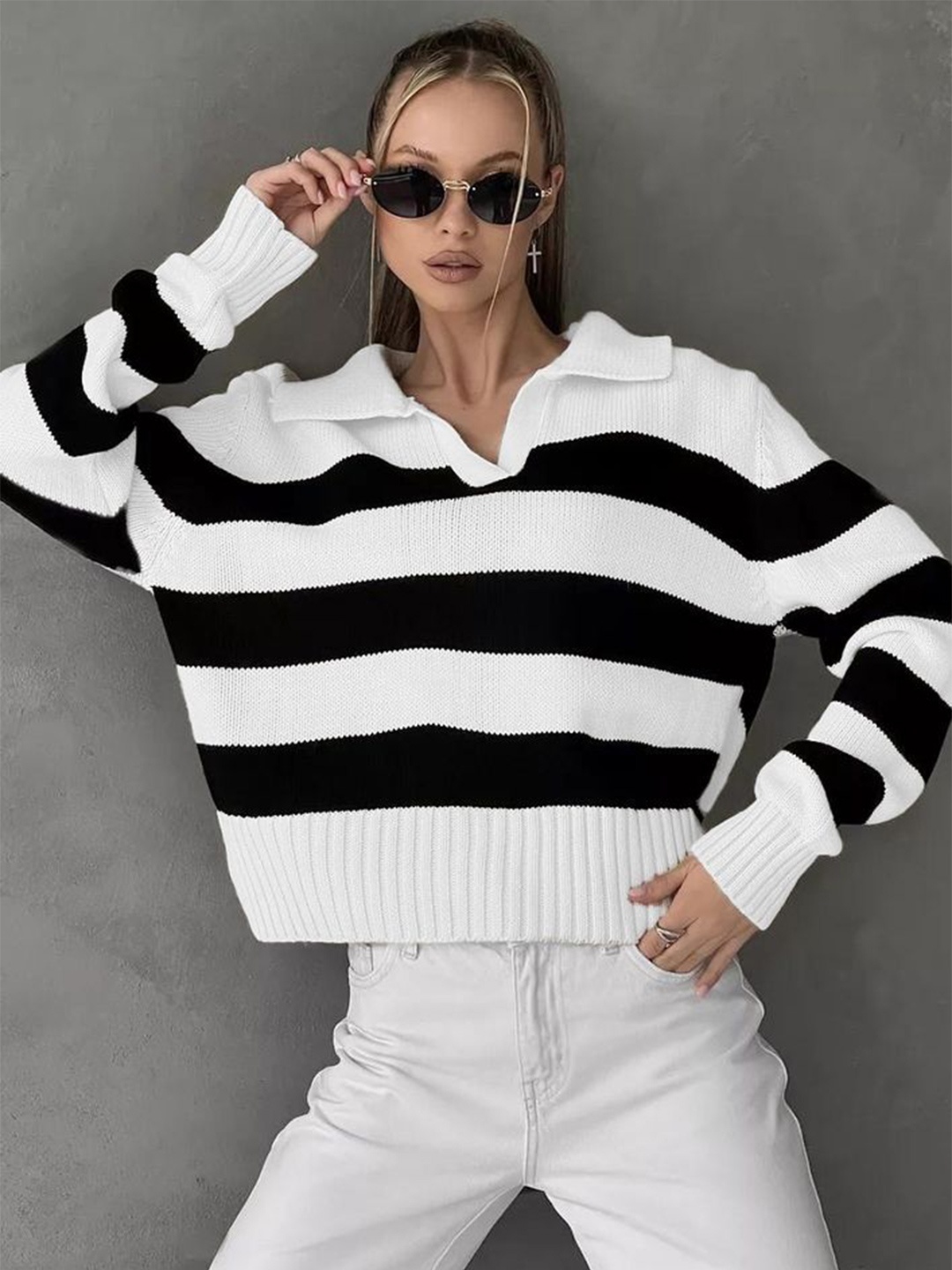 

LULU & SKY Women Striped Crop Pullover, White