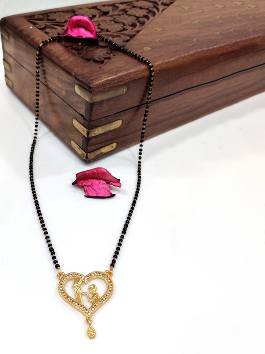 

Wynona Gold-Plated Artificial Stones and Beads Mangalsutra