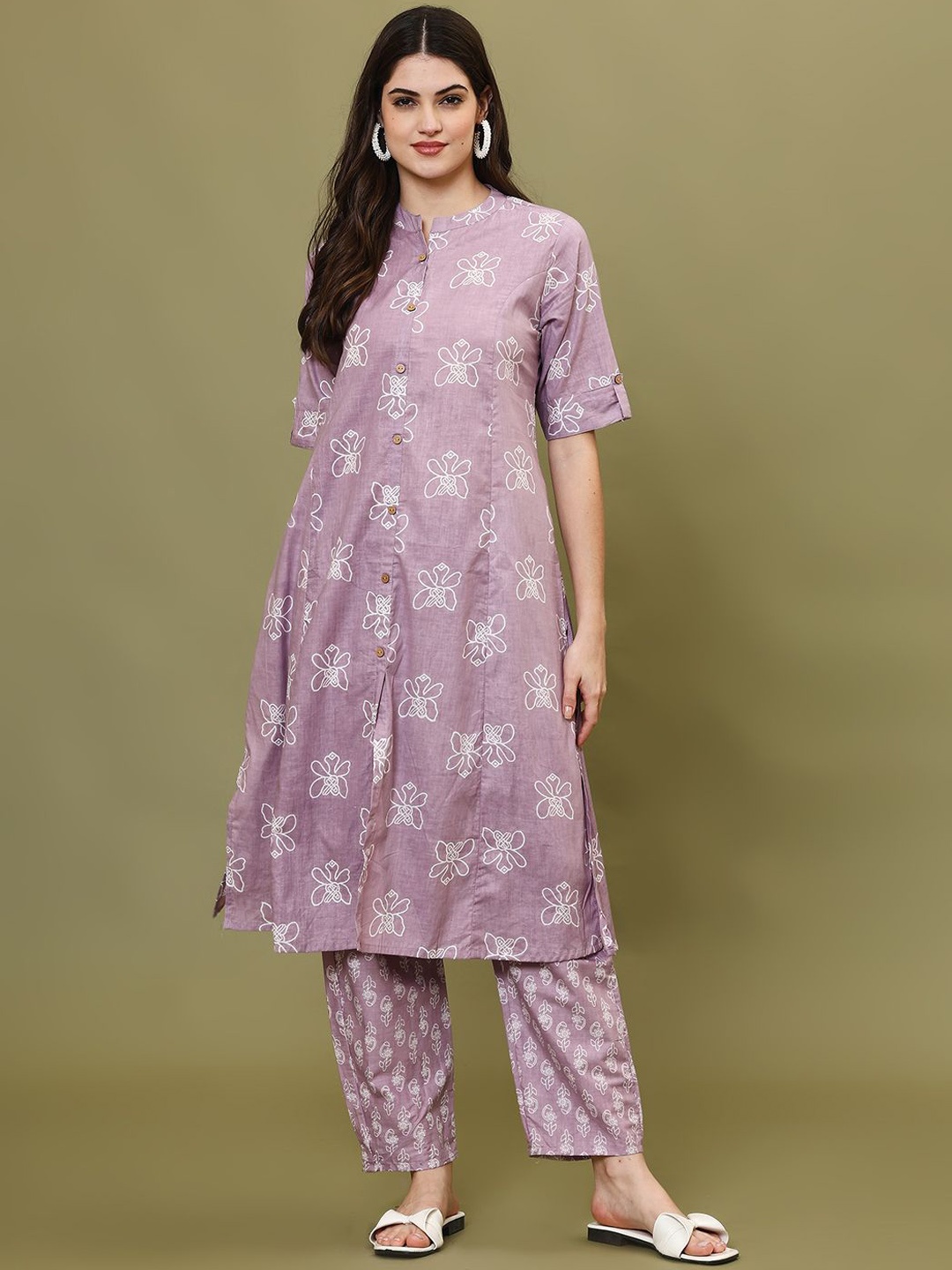 

Meena Bazaar Women Floral Printed Panelled Kurta with Trousers, Purple