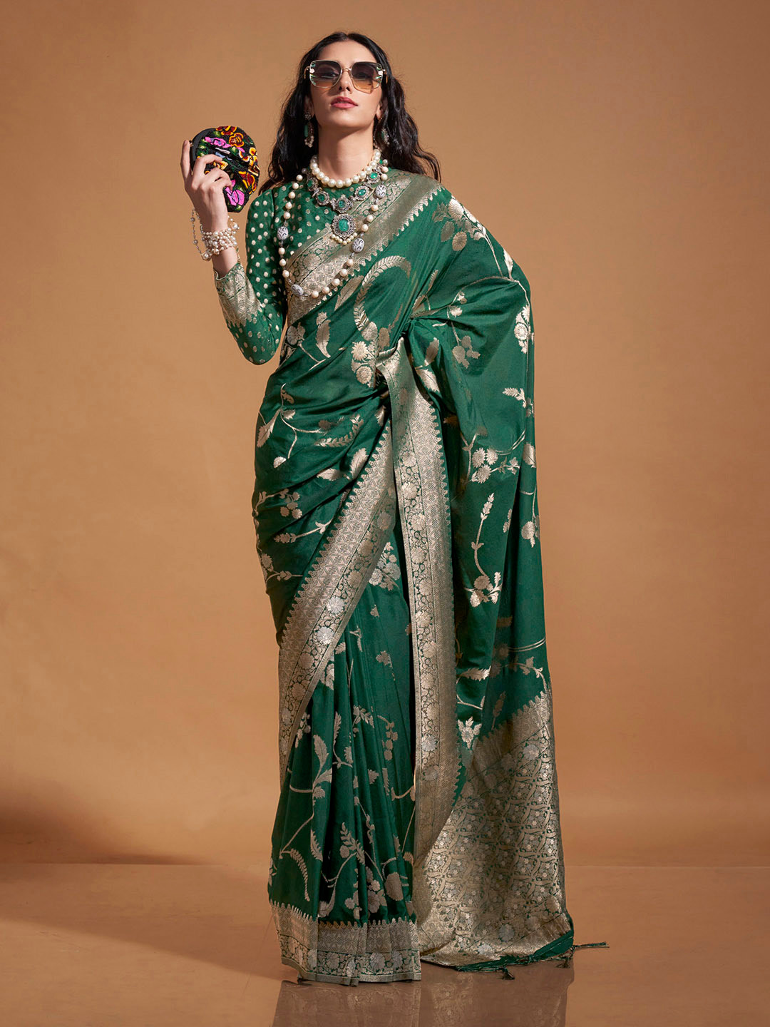 

Mitera Woven Design Zari Pure Georgette Banarasi Saree, Green