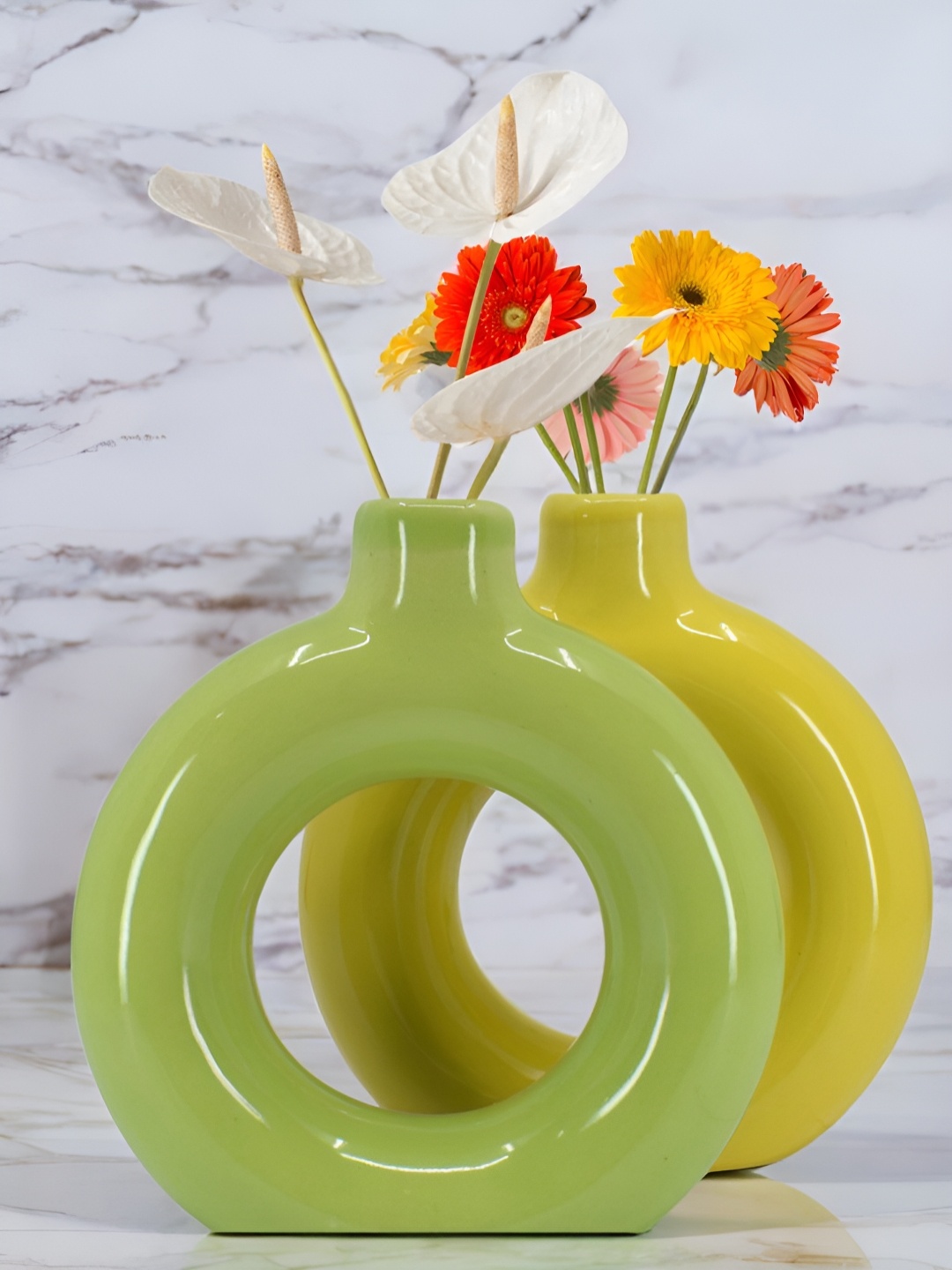 

The Decor Lane Green 2 Pieces Glossy Ceramic Flower Vases