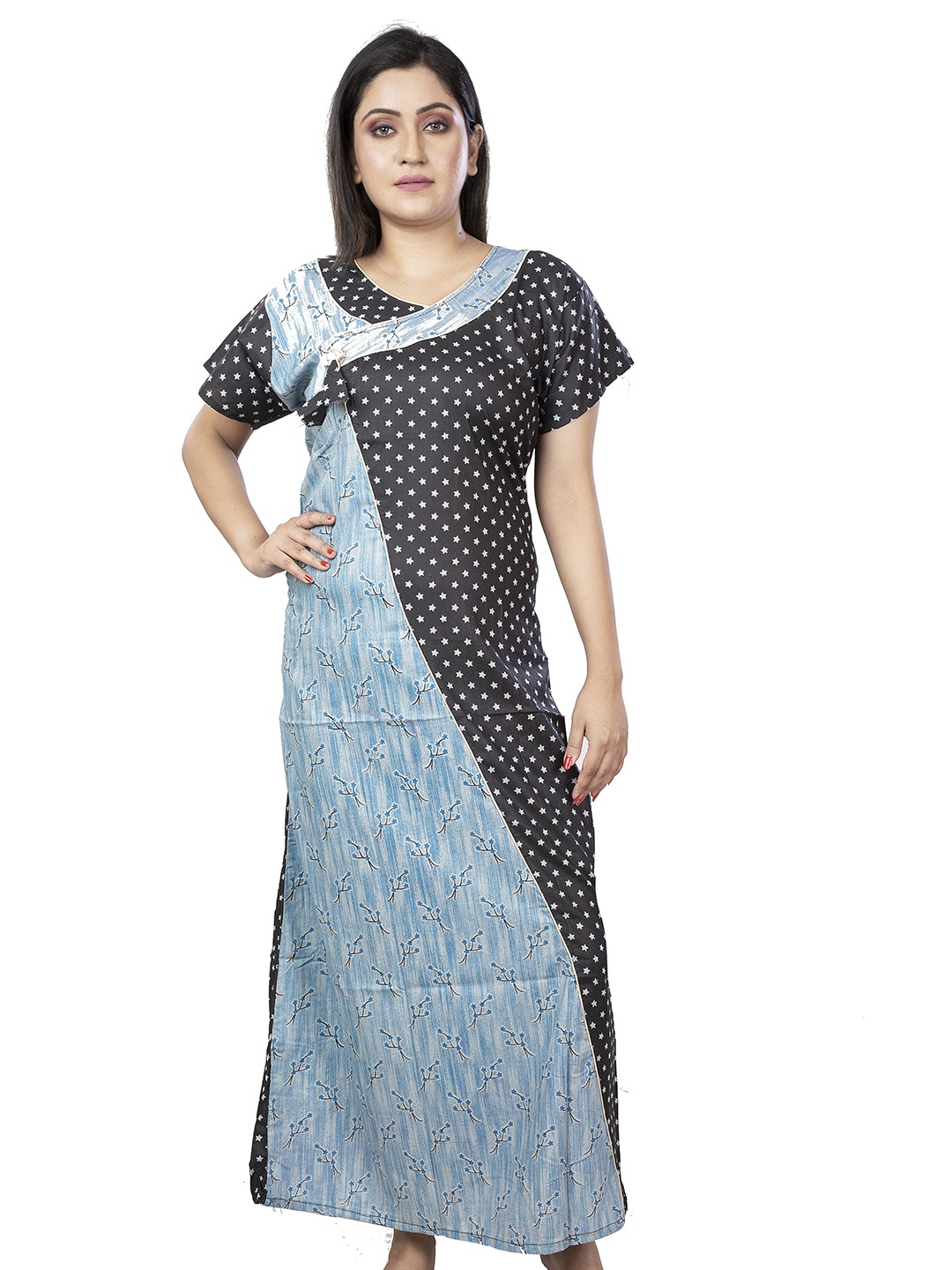 

Laa Calcutta Women Printed Pure Cotton Maxi Nightdress, Black