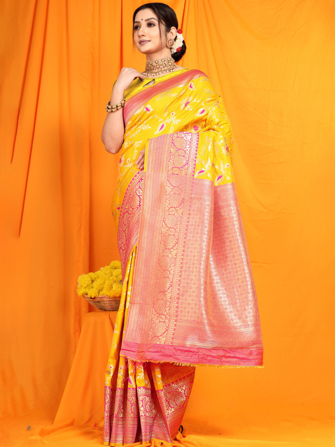 

Royal Rajgharana Saree Woven Design Zari Pure Silk Banarasi Sarees, Yellow