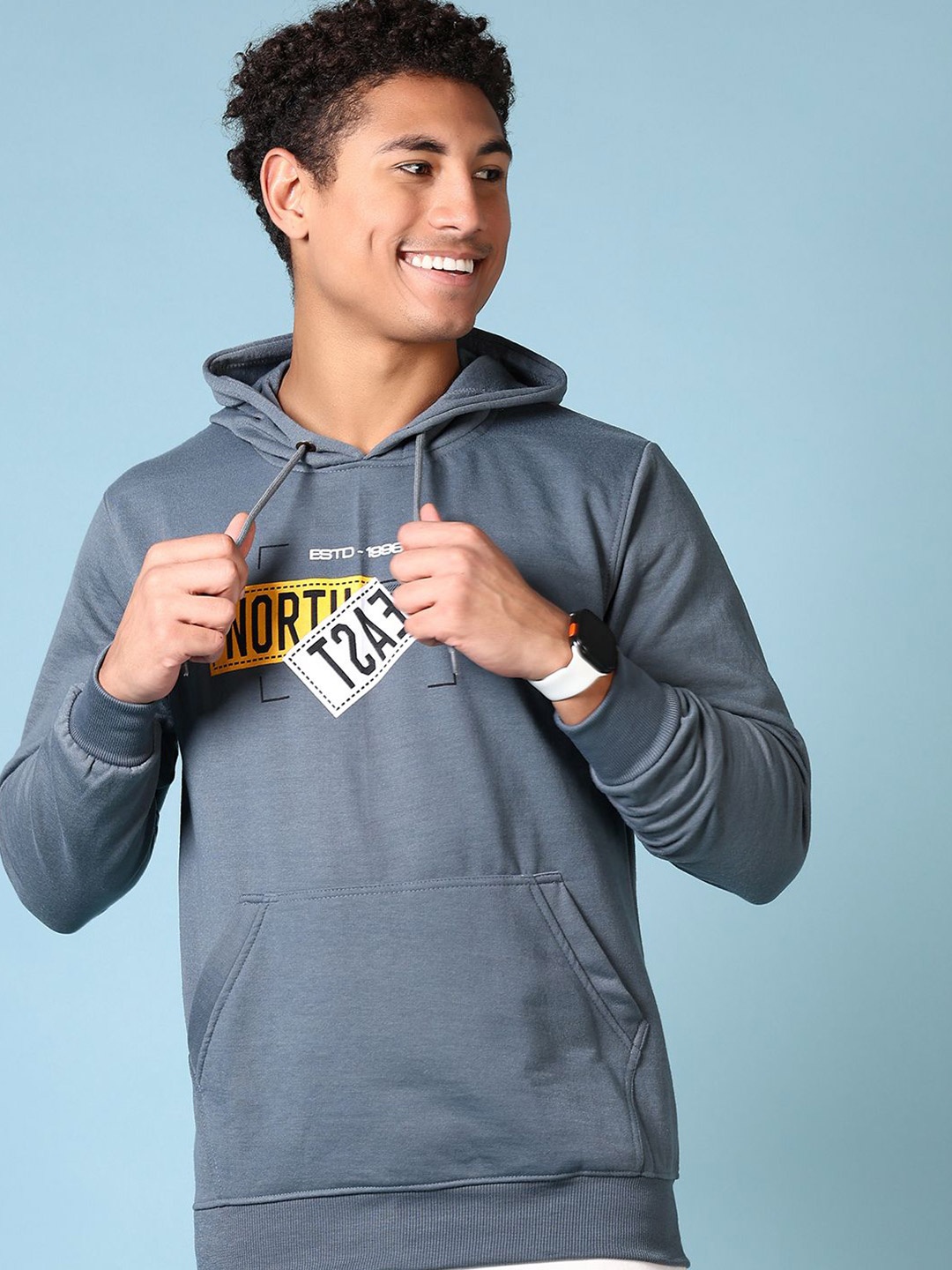 

V-Mart Men Printed Hooded Sweatshirt, Grey