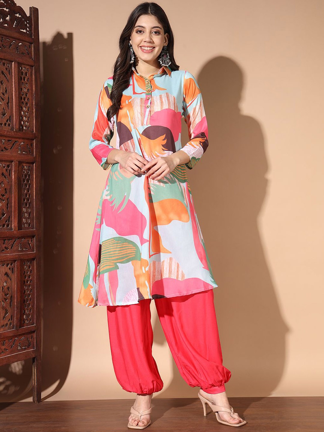 

S.K.C Women Printed Regular Kurta with Harem Pants, Red