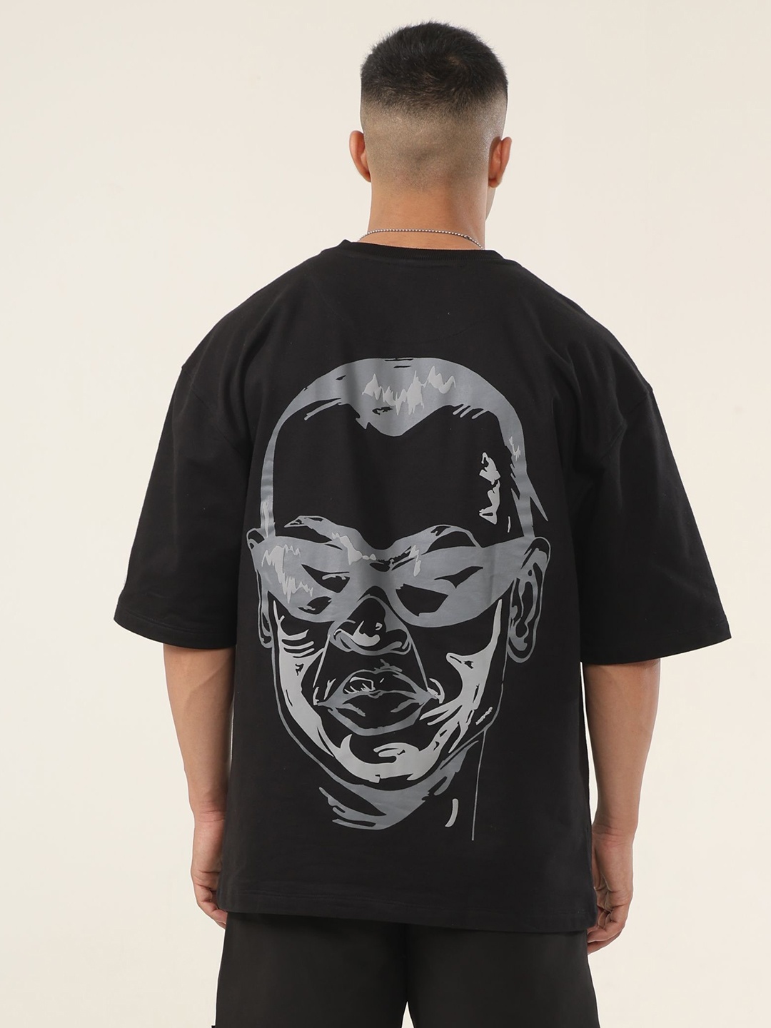 

Big Bunny Men Printed T-shirt, Black