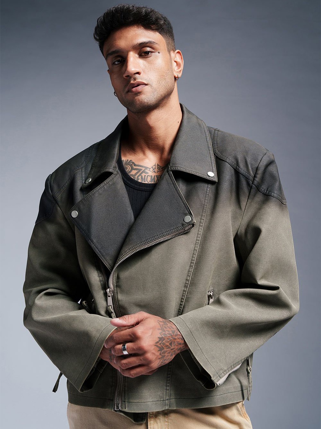 

FREAKINS Men Colourblocked Biker Jacket, Green