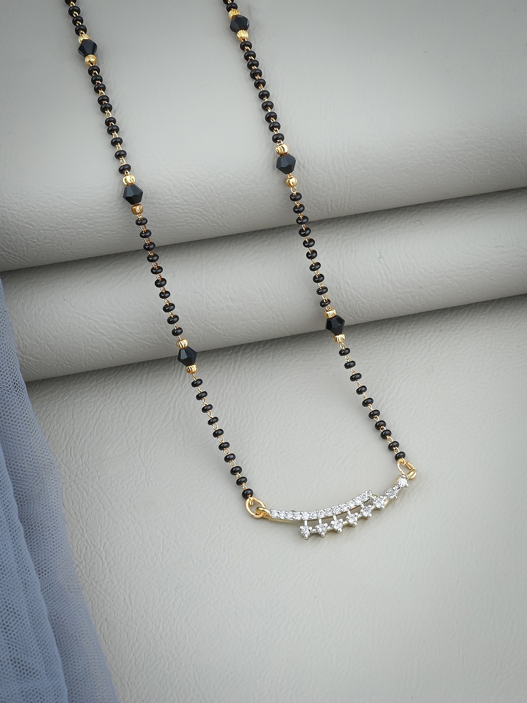 

Wynona Mangalsutra, Gold