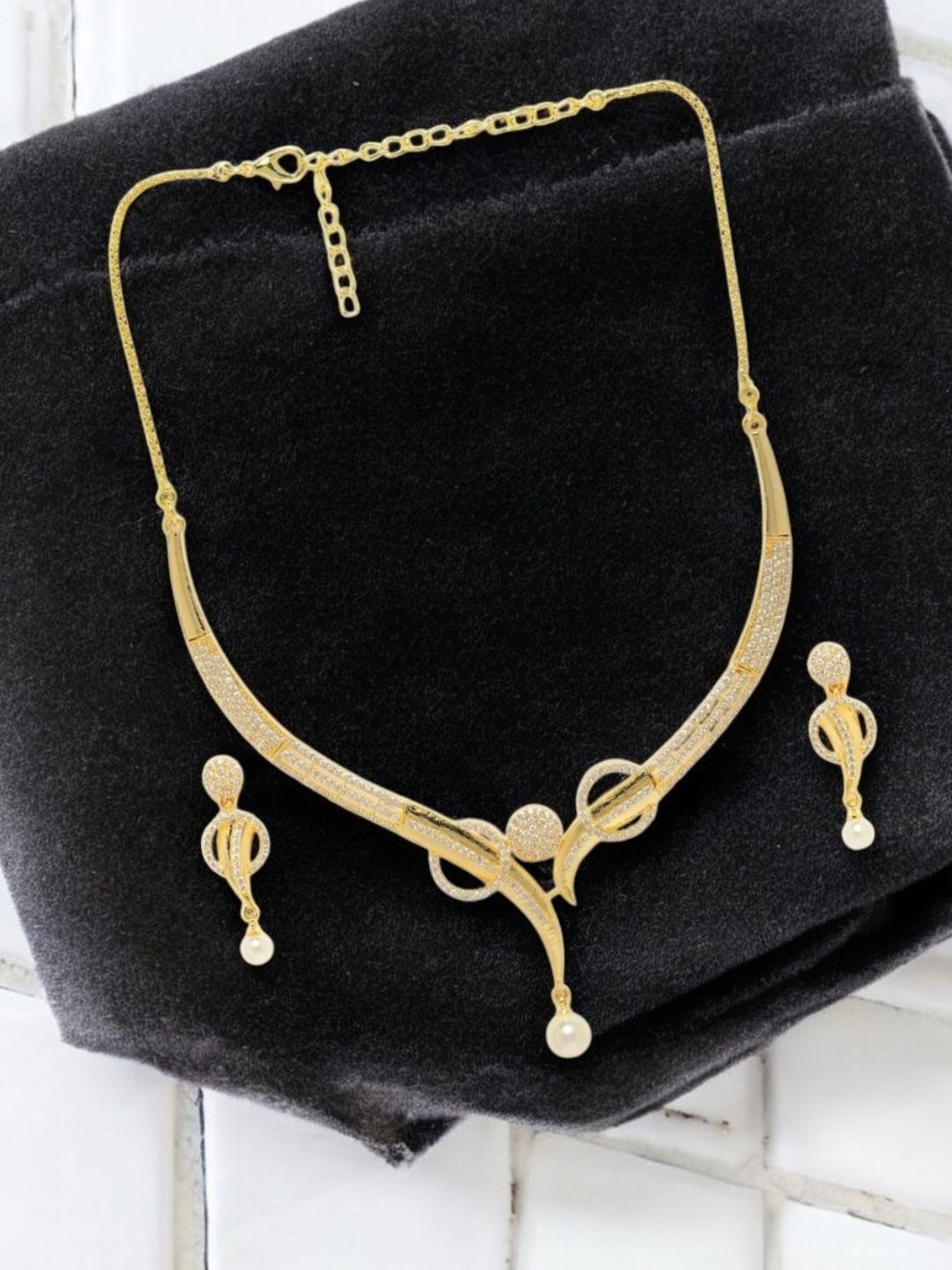 

Anouk Gold-Plated Stone-Studded Jewellery Set