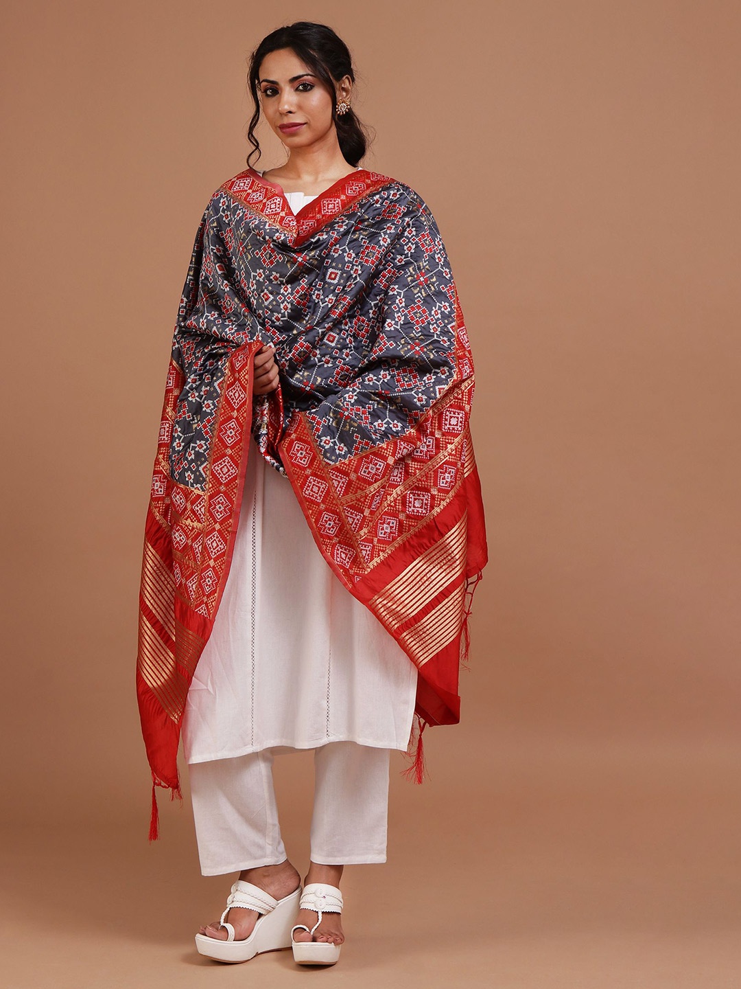 

TJORI Floral Woven Design Dupatta With Zari, Red