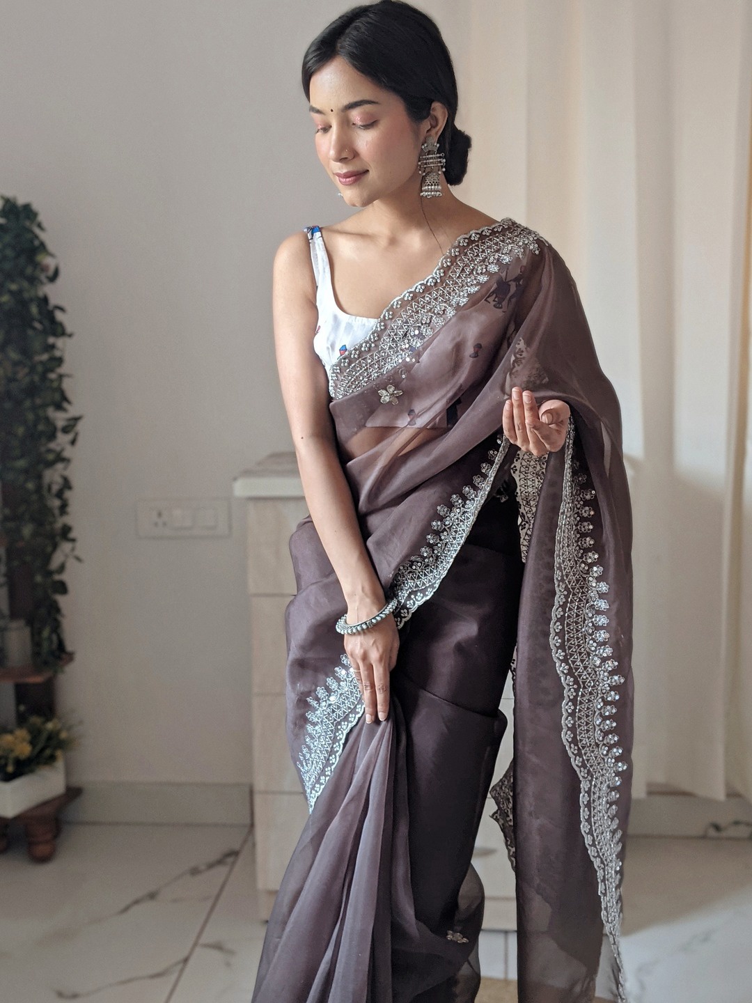 

Anouk Embellished Beads and Stones Organza Heavy Work Saree, Brown