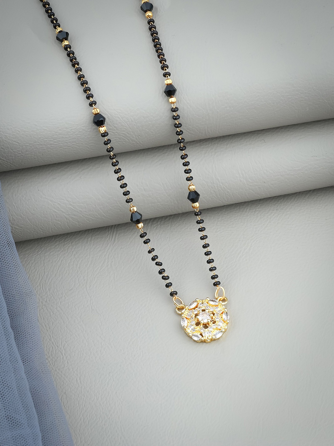 

Wynona Mangalsutra, Gold