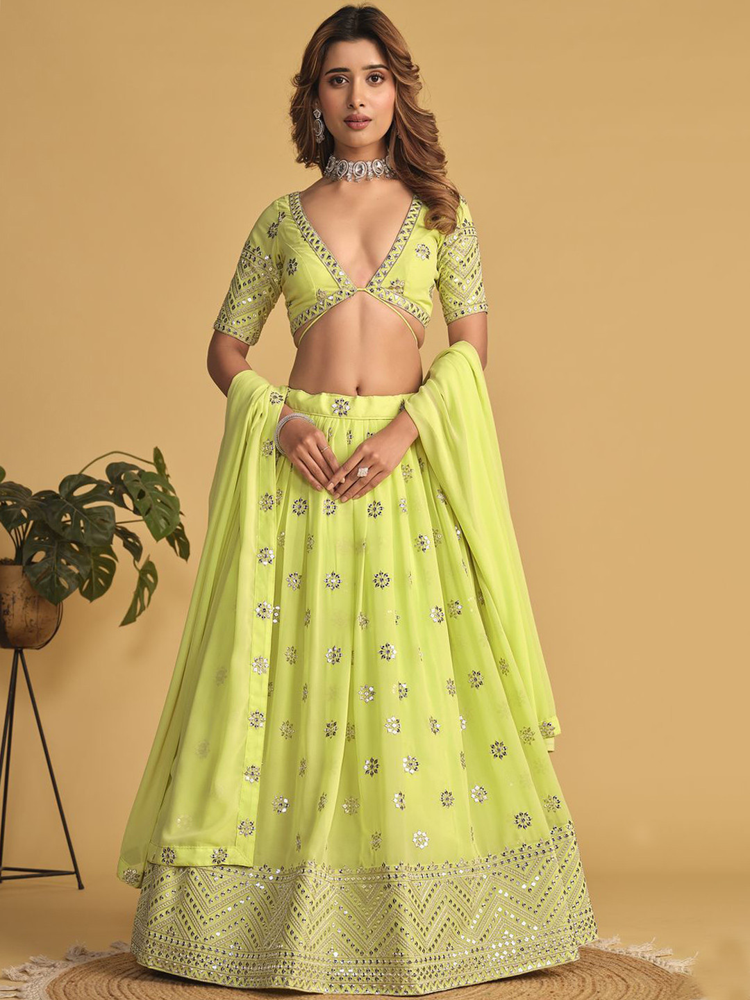 

Fashionuma Embroidered Sequinned Semi-Stitched Lehenga & Unstitched Blouse With Dupatta, Green