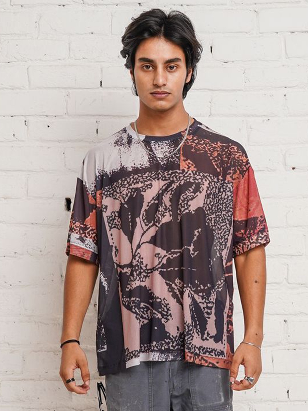 

Big Bunny Men Printed T-shirt, Rust