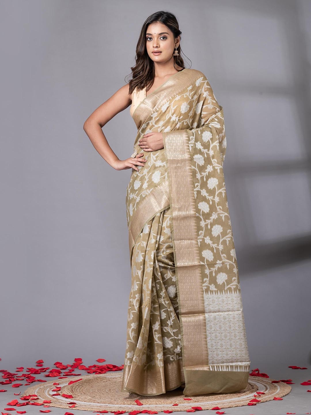 

VIBHAVARI Woven Design Zari Silk Cotton Saree, Green