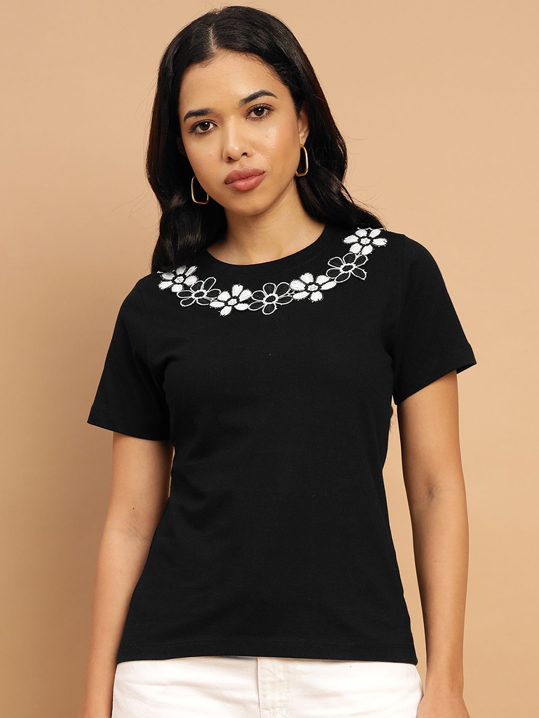 

Sands of India Women Floral Applique T-shirt, Black