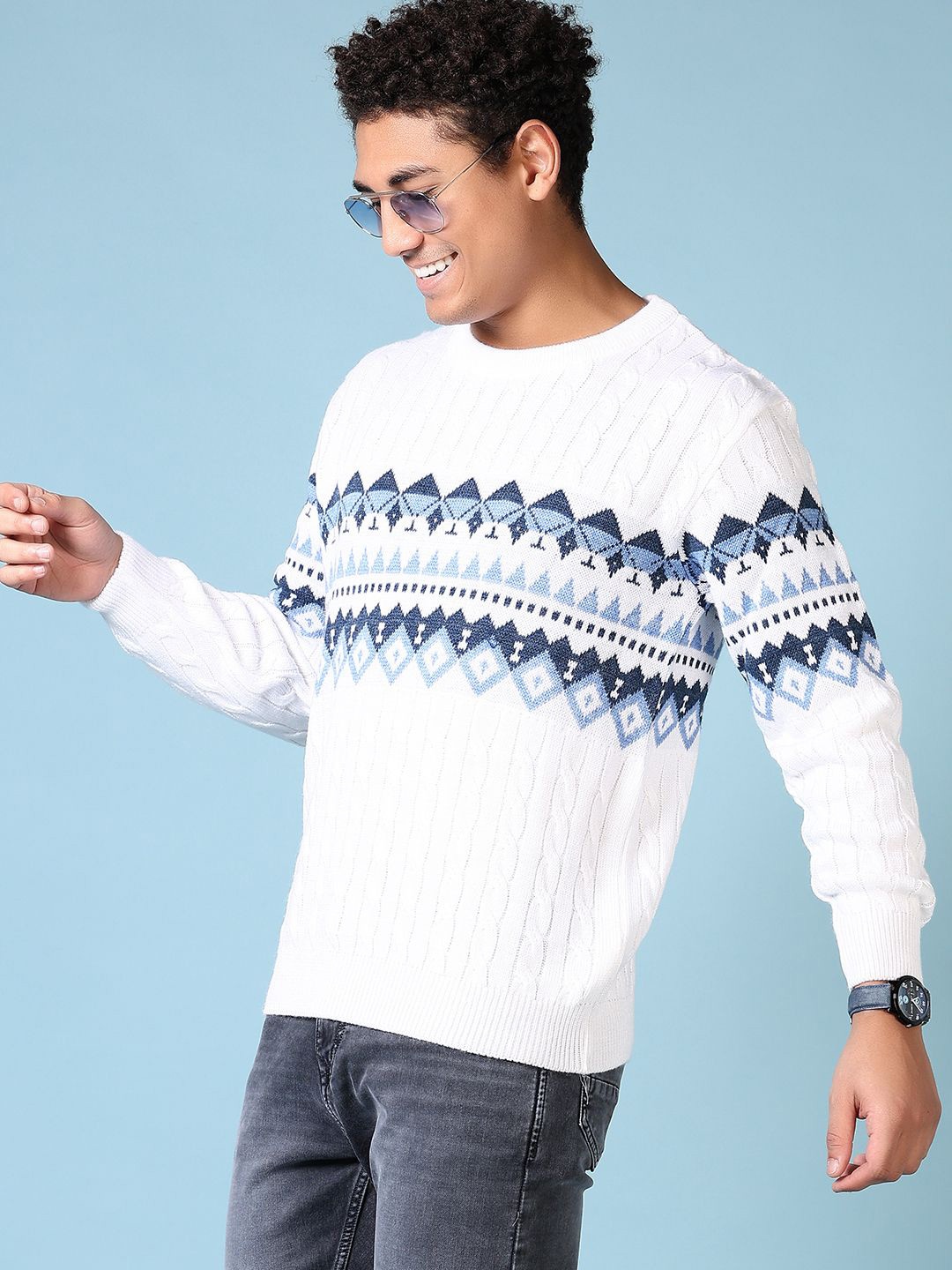 

V-Mart Men Argyle Pullover, White