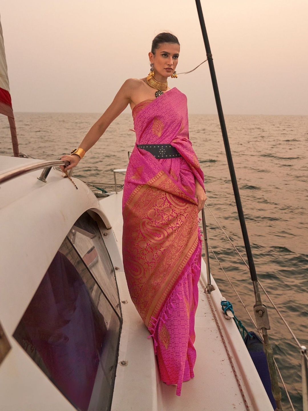 

ODETTE Woven Design Zari Satin Saree, Pink