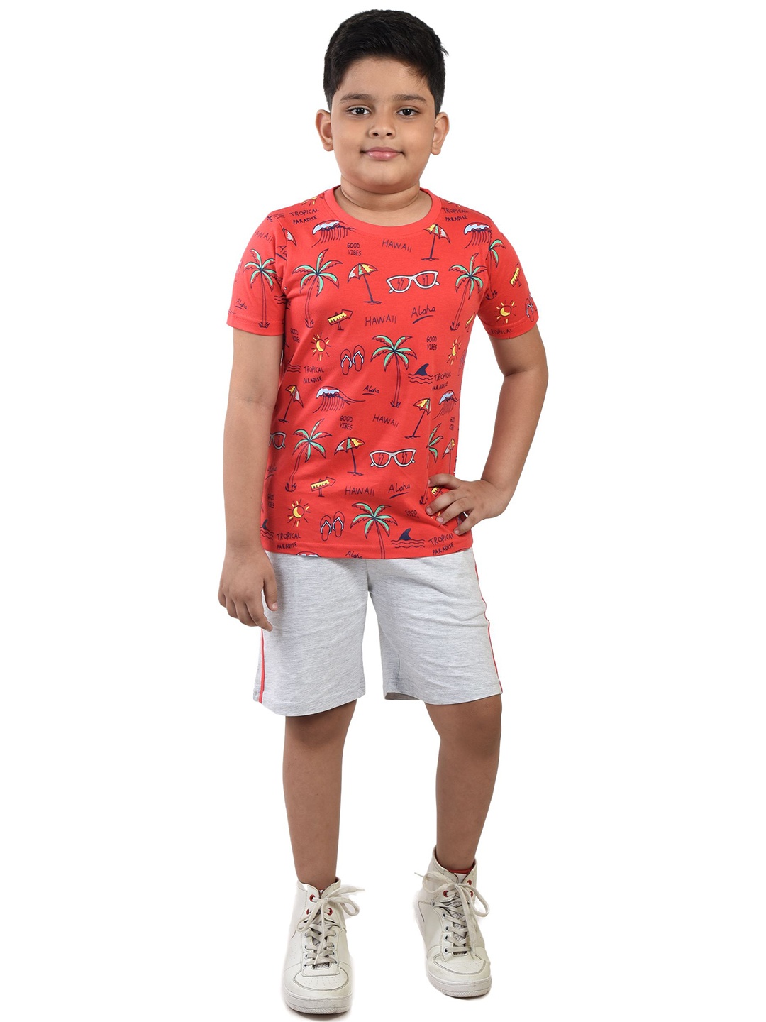 

Clothe Funn Boys Printed T-shirt with Shorts, Coral