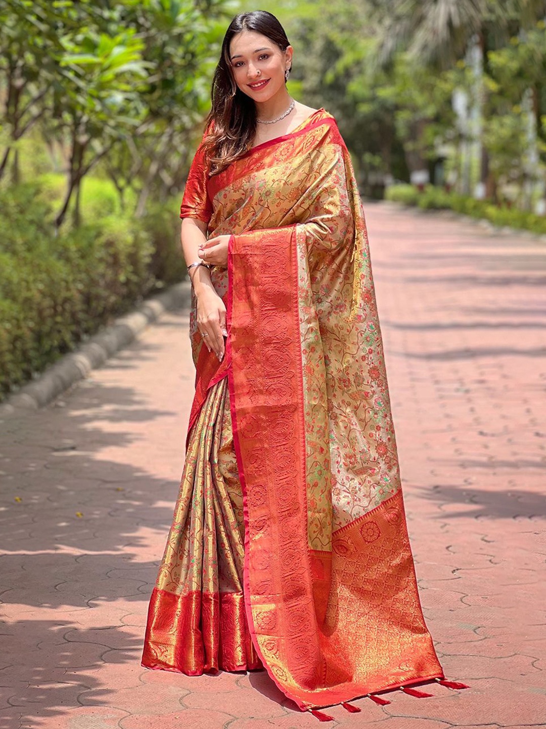 

DEVATITHI Woven Design Zari Silk Blend Dharmavaram Saree, Orange