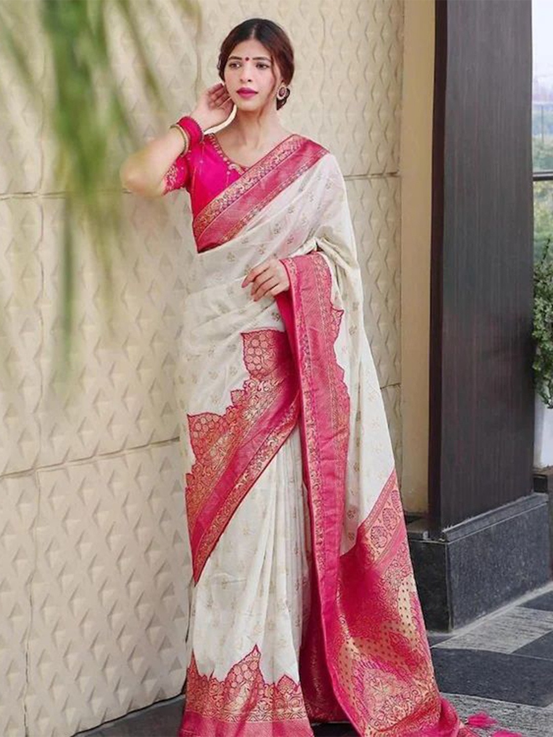 

KALINI Woven Design Zari Silk Cotton Banarasi Saree, Pink